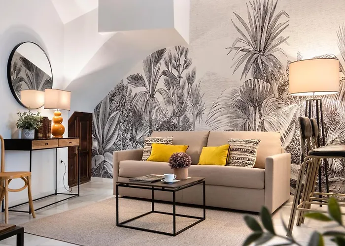 Hernando Colon Suite Apartments