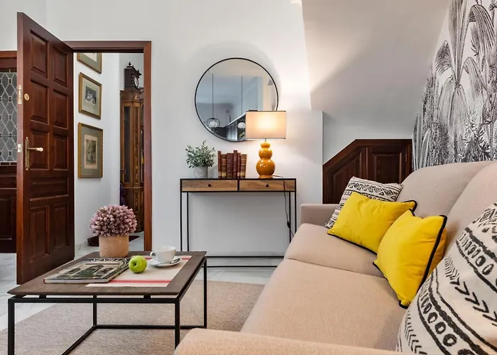 Hernando Colon Suite Apartments